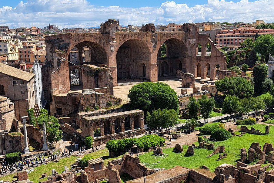 Basilica di Massenzio (Maxentiova bazilika) - Forum Romanum