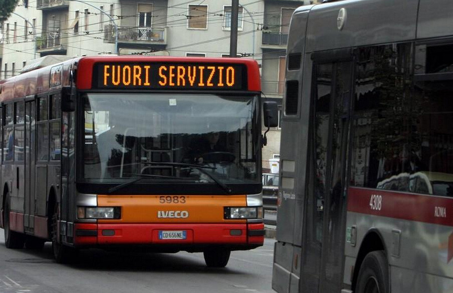 Autobusy v Římě