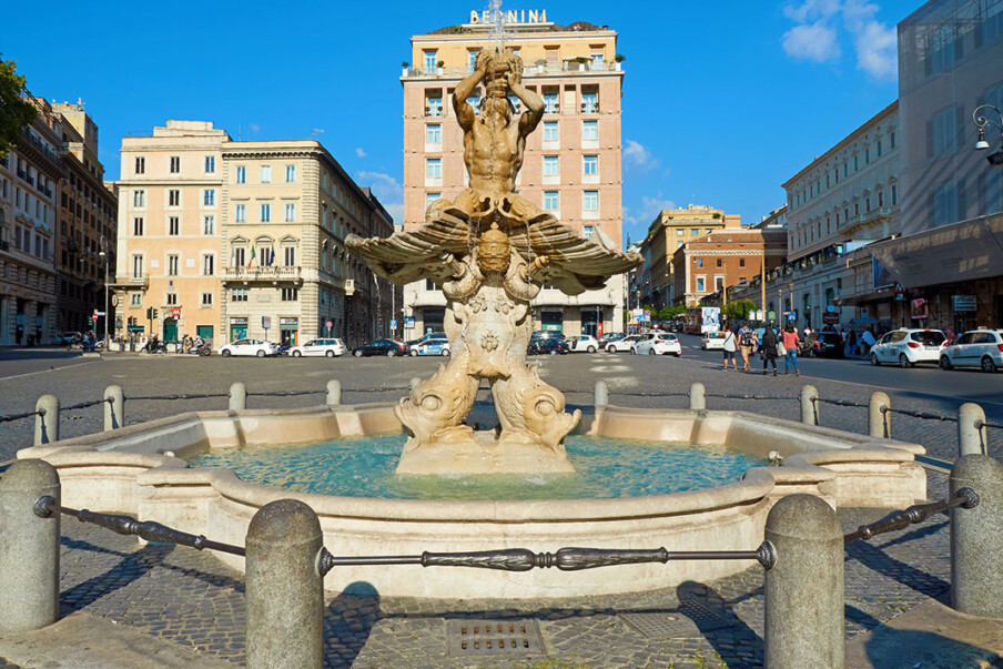 Fontana del Tritone