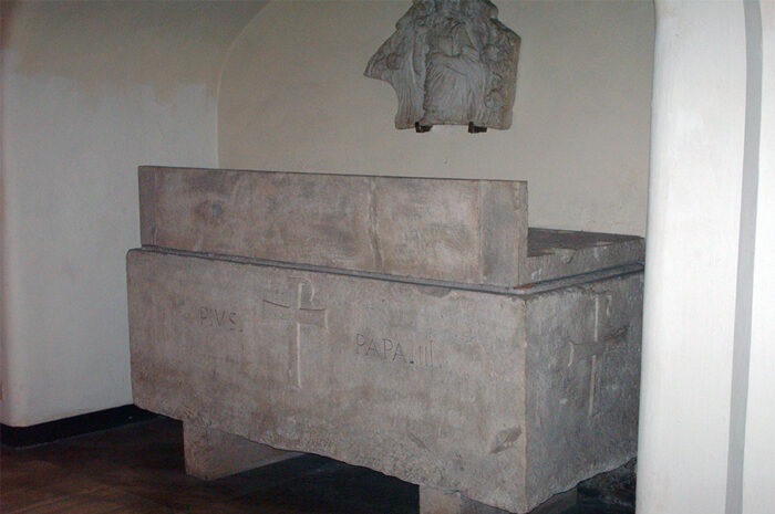 Vatikánské jeskyně