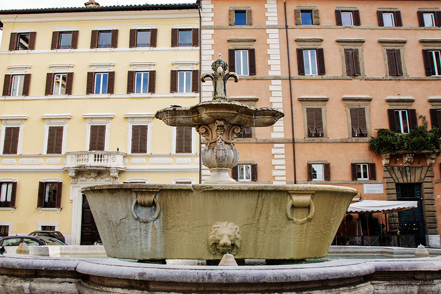 Fontane di Piazza Farnese