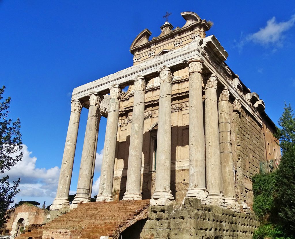 Chrám Antonina a Faustiny - Forum Romanum